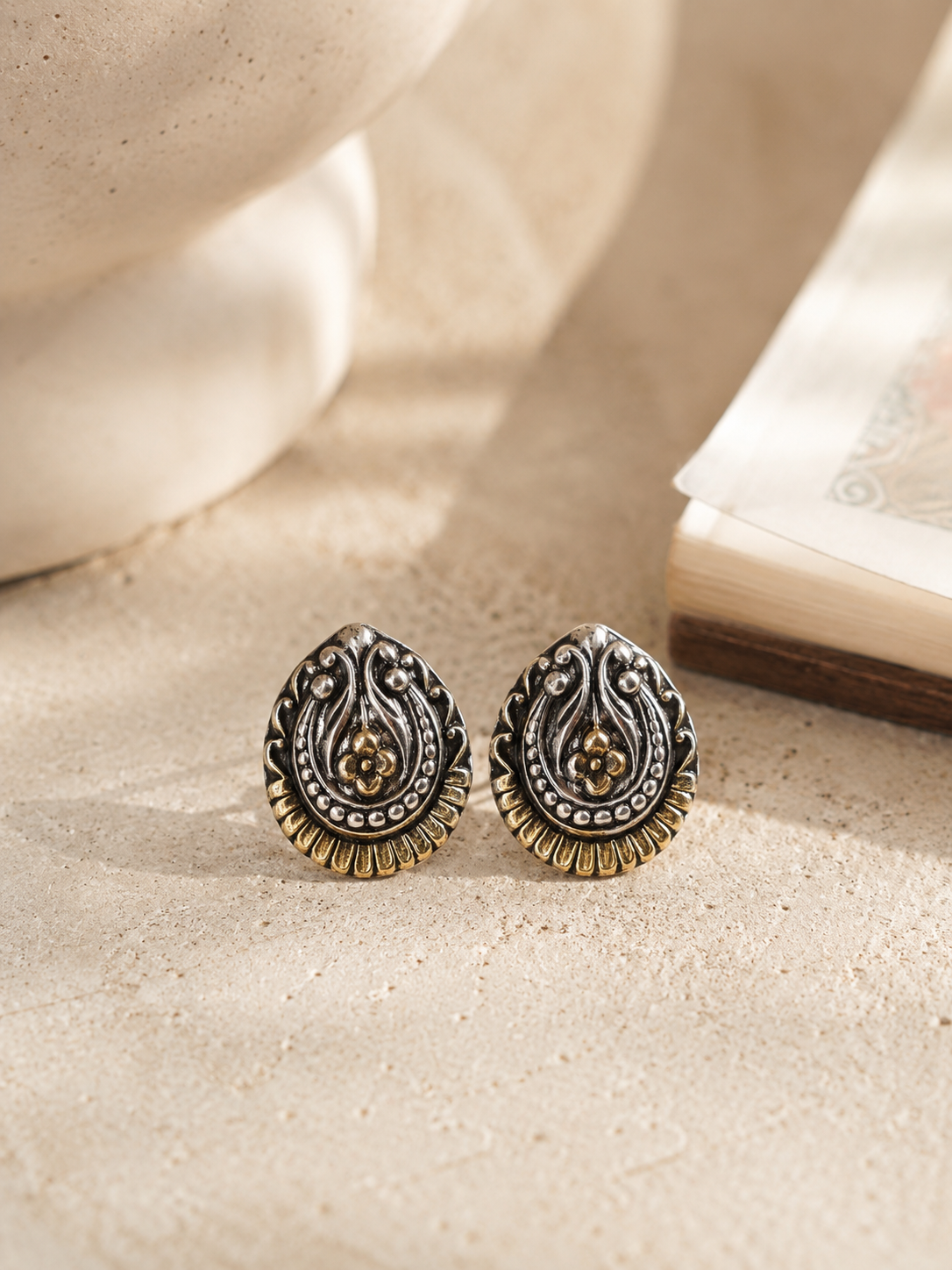 Nakashi Earstuds