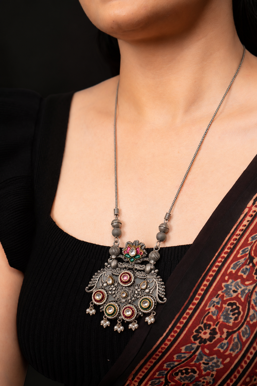 Dual Tone Floral Pendant Necklace