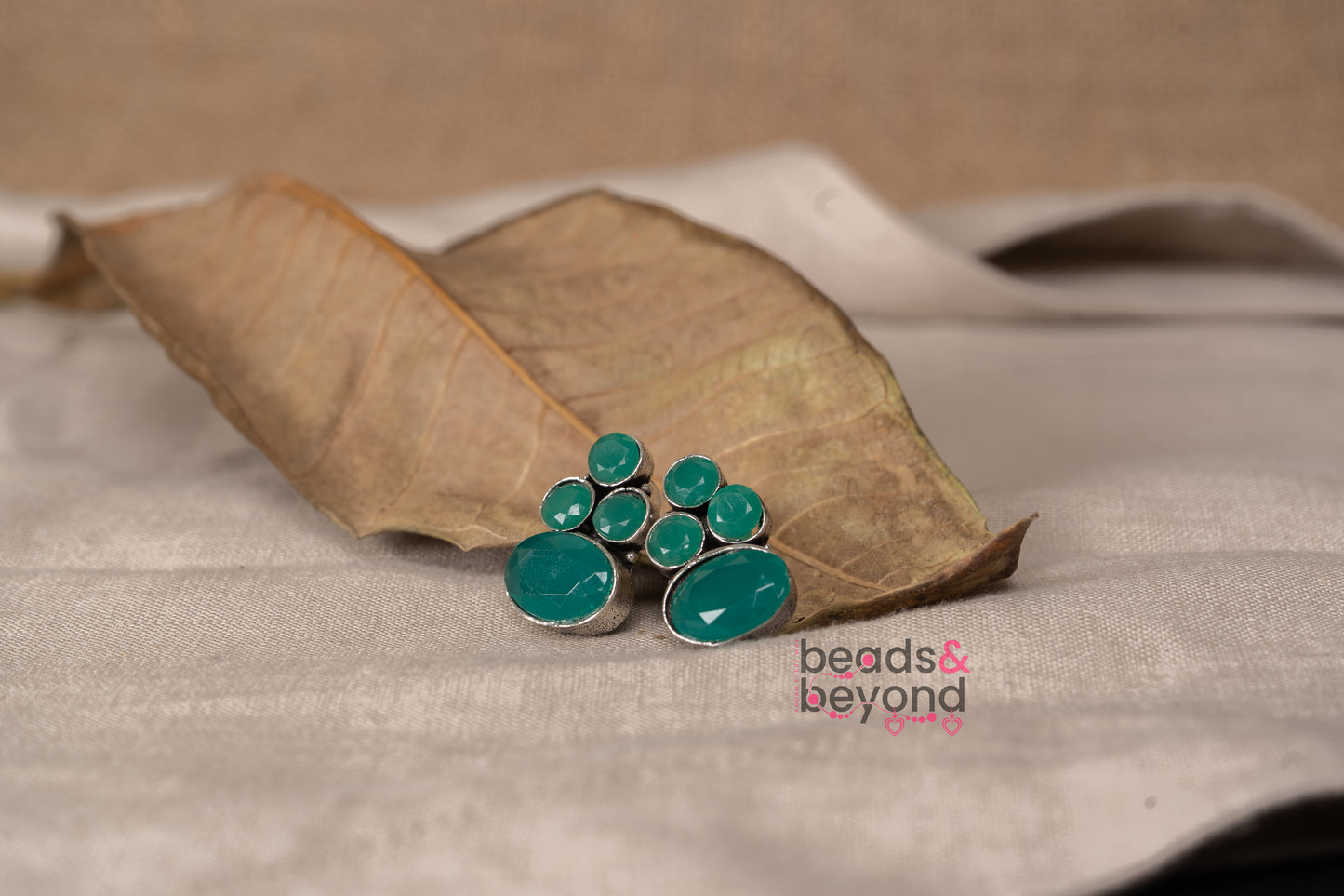Riyat Stud Earrings - 2 colors