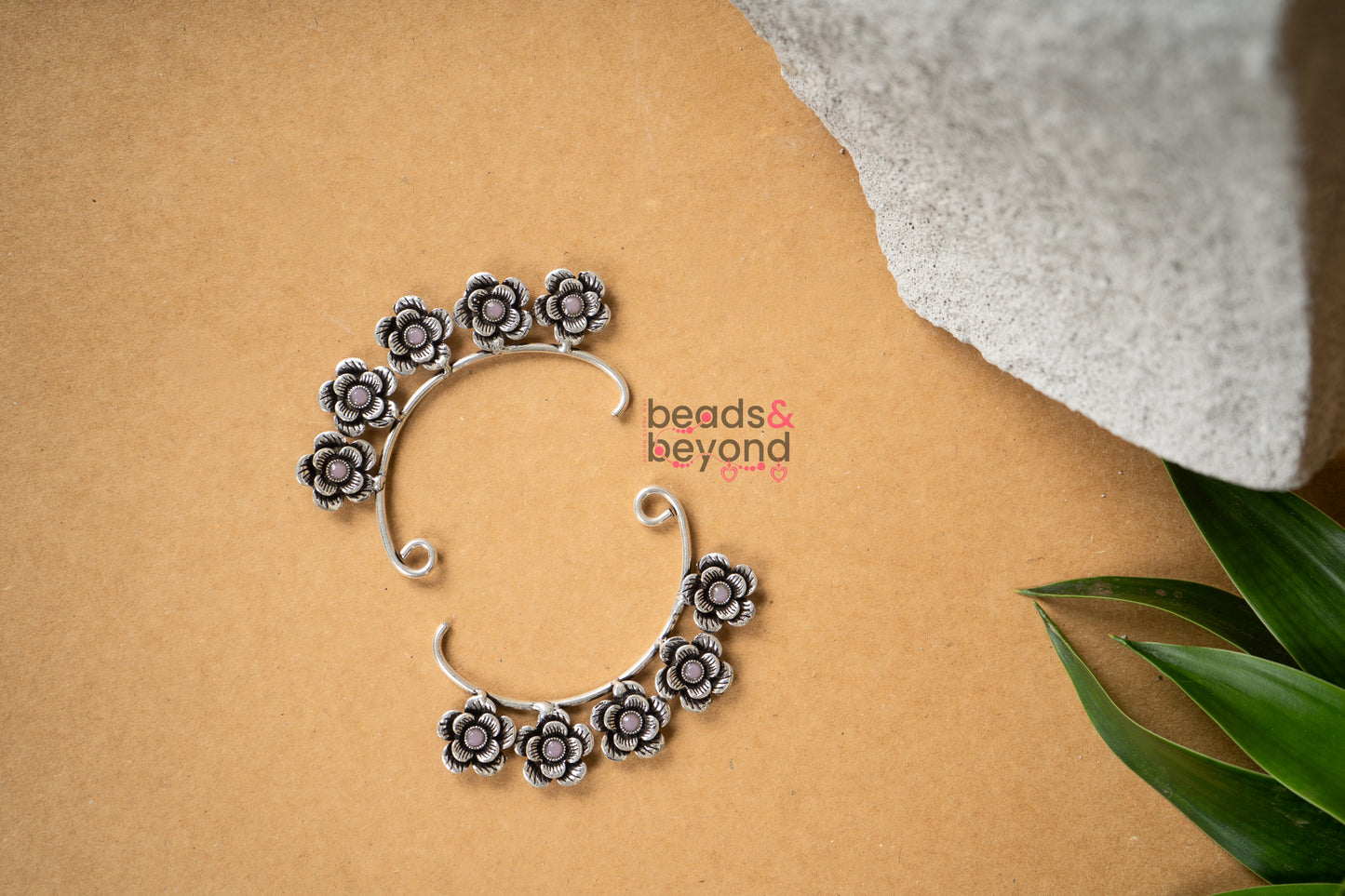 Aavani Earcuff Earrings