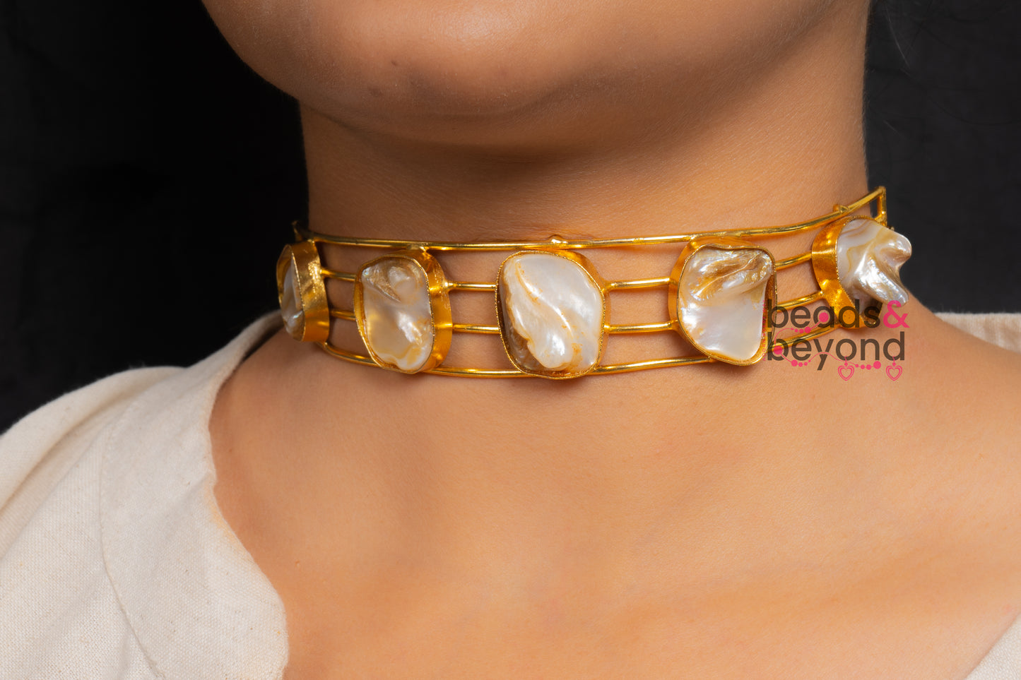 Mother of Pearl Choker Necklace