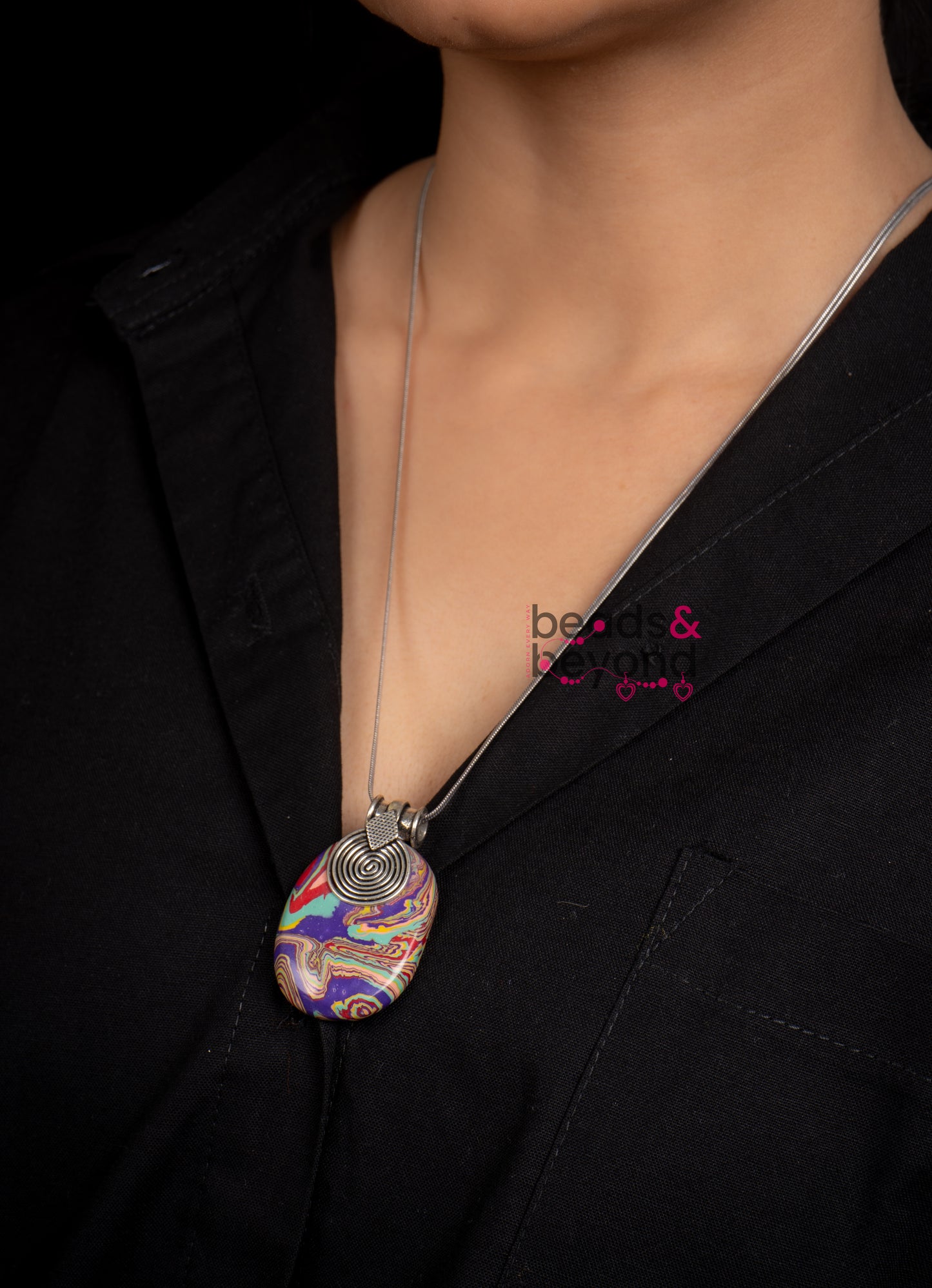 Arana Pendant Necklace