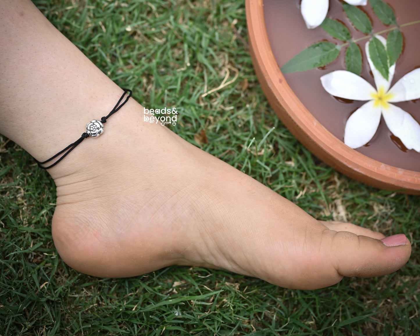 Rosebud Nazarbattu Anklet