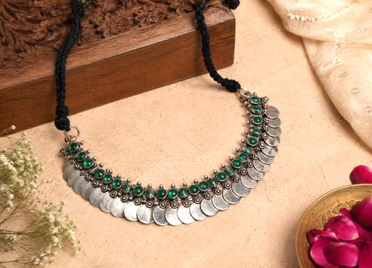 Arna Necklace