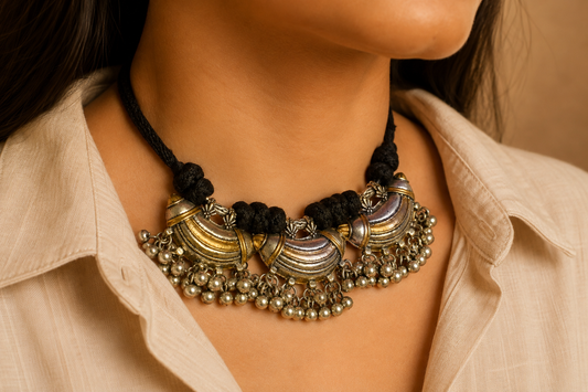 Neerat Thread Necklace