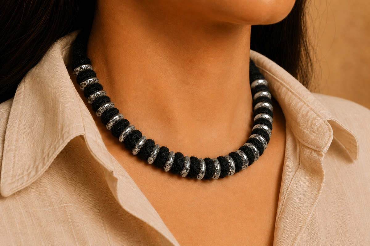 Ayany Thread Necklace - 2 Colors