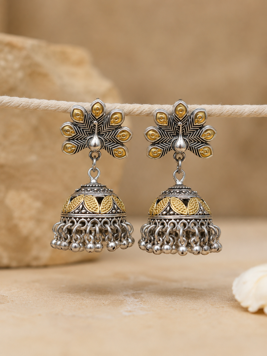 Aylia Jhumkas