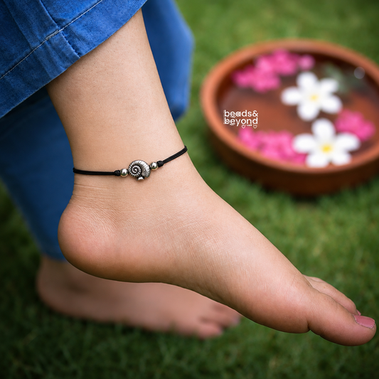 Shell Nazaarbattu Anklet