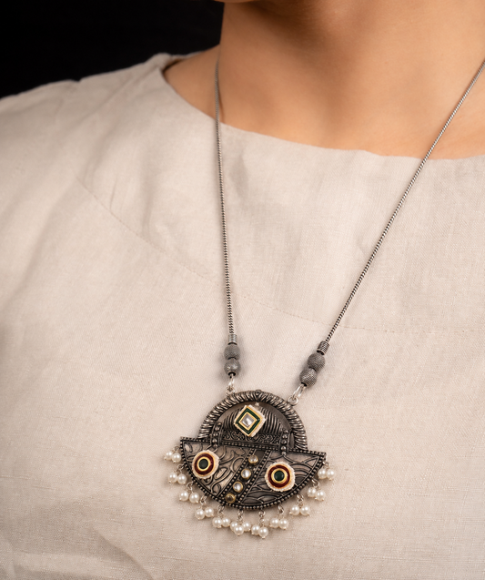 Kundan Chandra Pendant Necklace