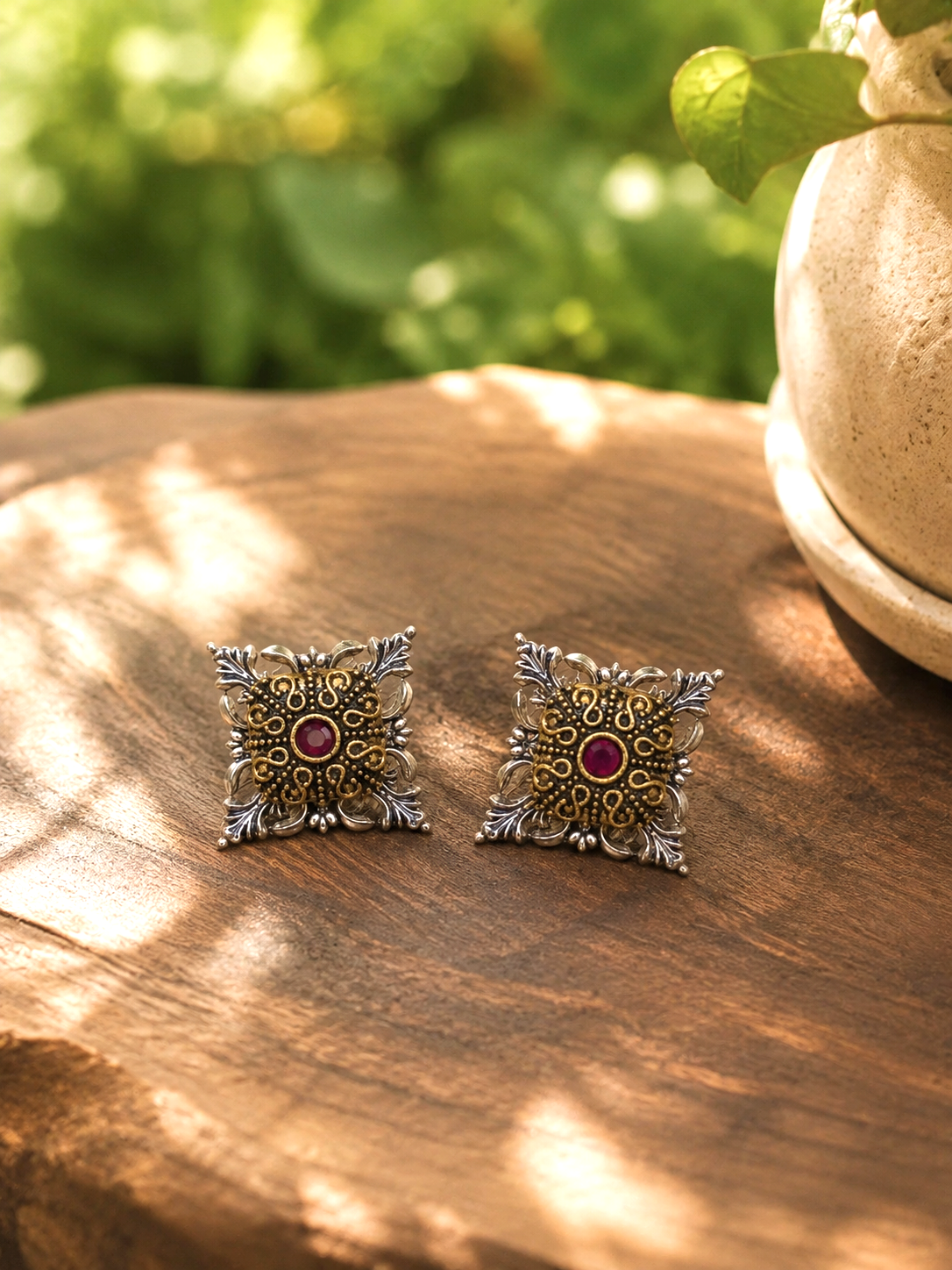Maghi Earrings