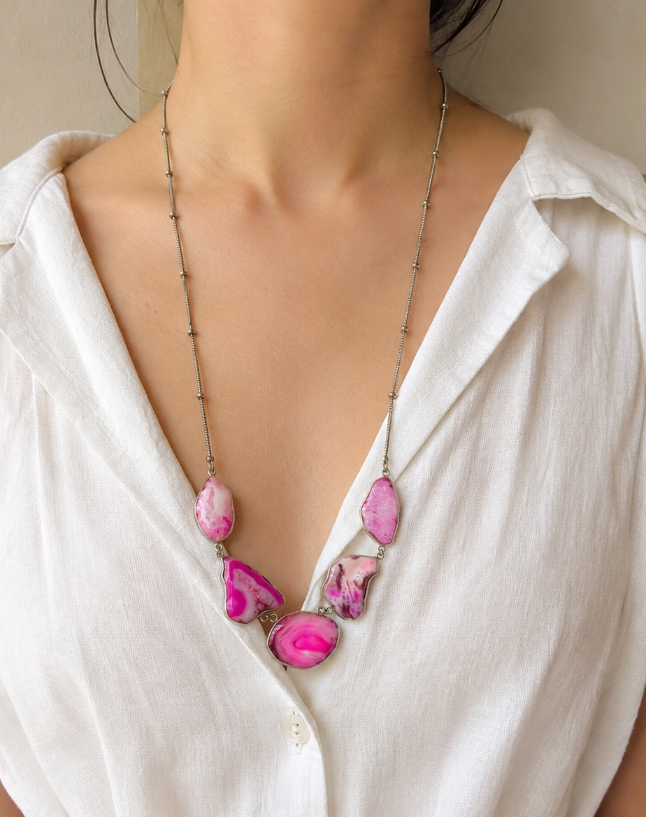 Agate Stone Pendant Necklace - 2 Colors