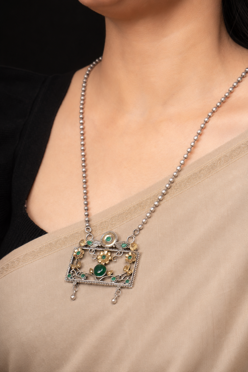 Baaghan Pendant Necklace