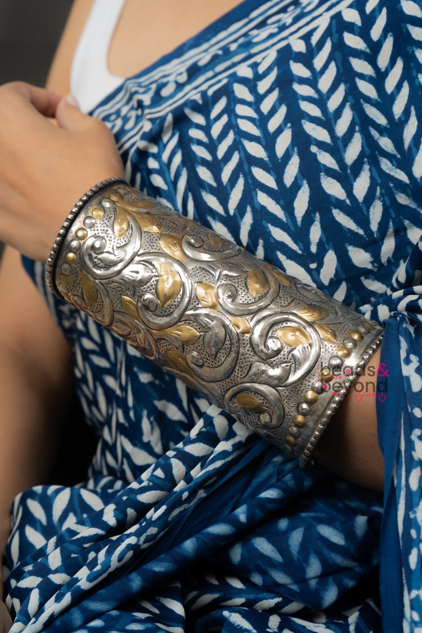Thamarai Dual Tone Handcuff
