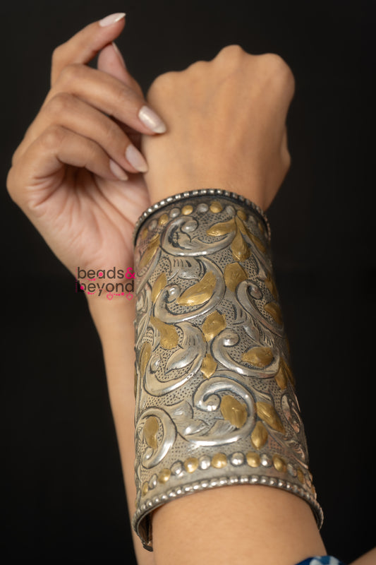 Thamarai Dual Tone Handcuff