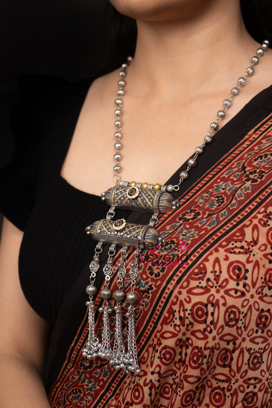 Dolki Long necklace with Earrings