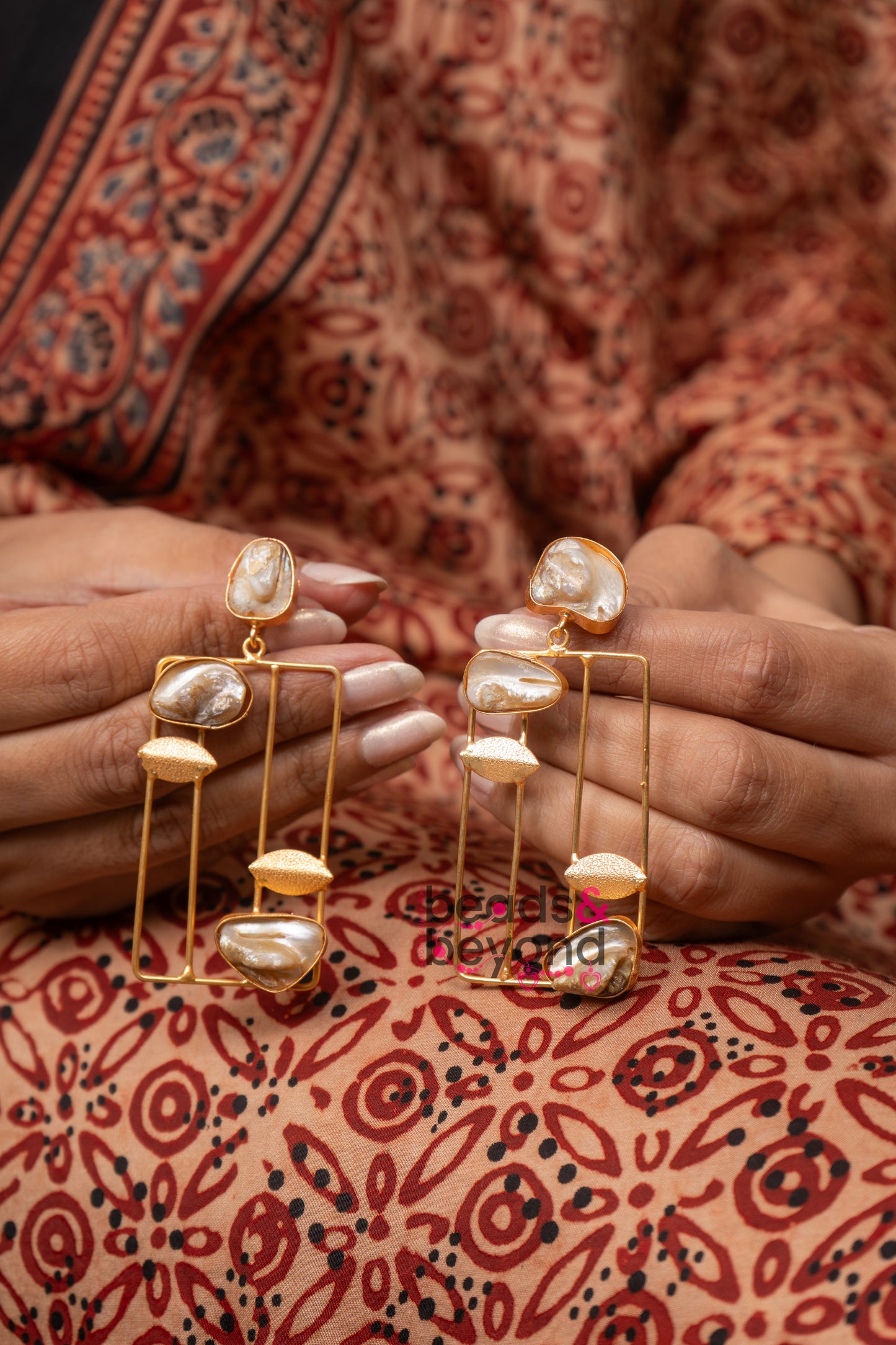 Mother of Pearl Dangler Earring