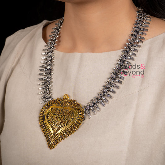Maandhari Necklace