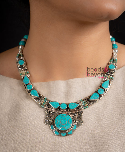 Amvi Necklace