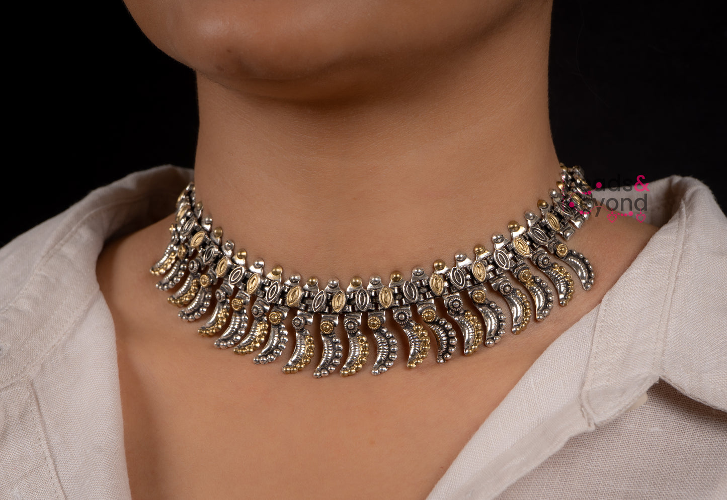Rasa Dual Tone Choker Necklace