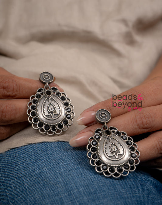 Sable Drop Earring