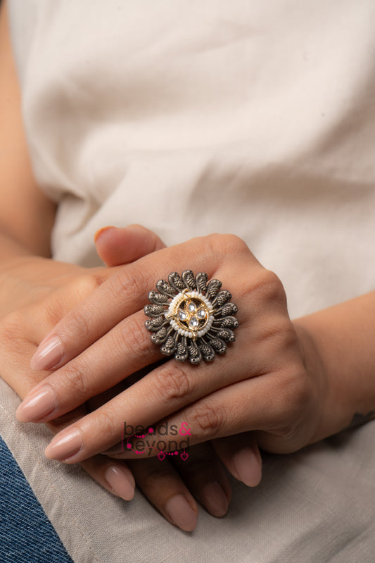 Mora Ring
